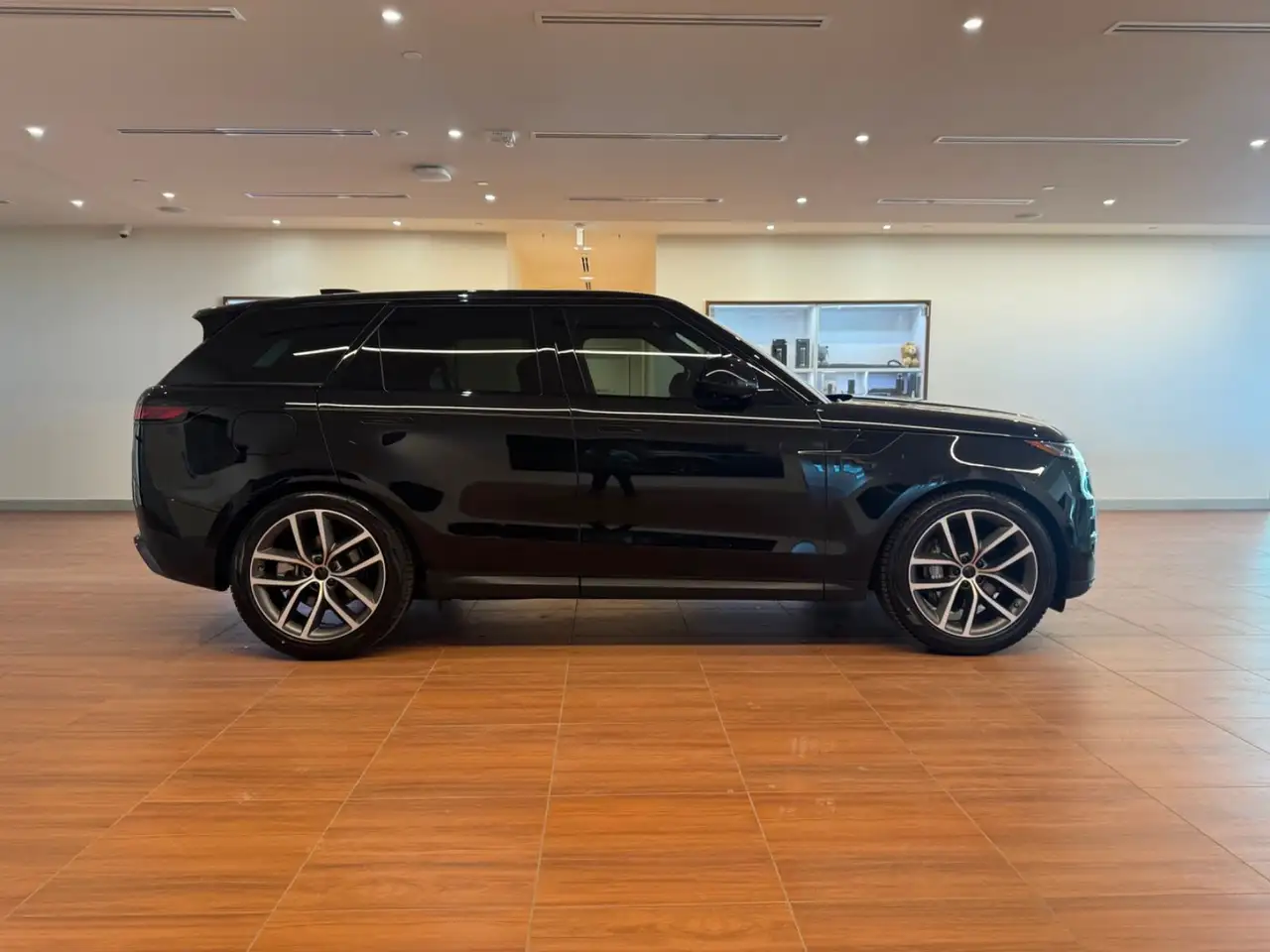 Land Rover Range Rover Sport снимка Land Rover Range Rover Sport
