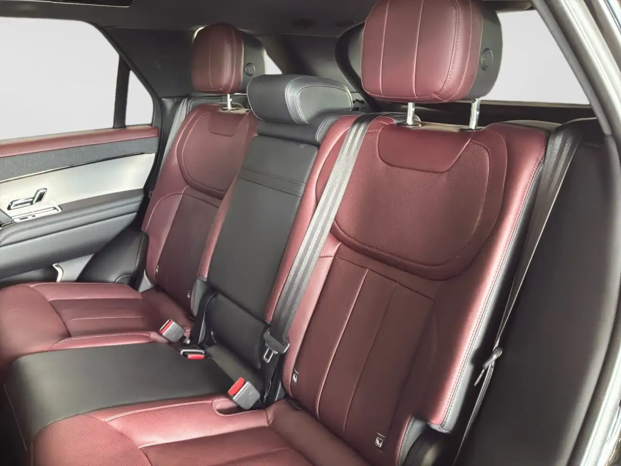 Land Rover Range Rover Sport снимка Land Rover Range Rover Sport