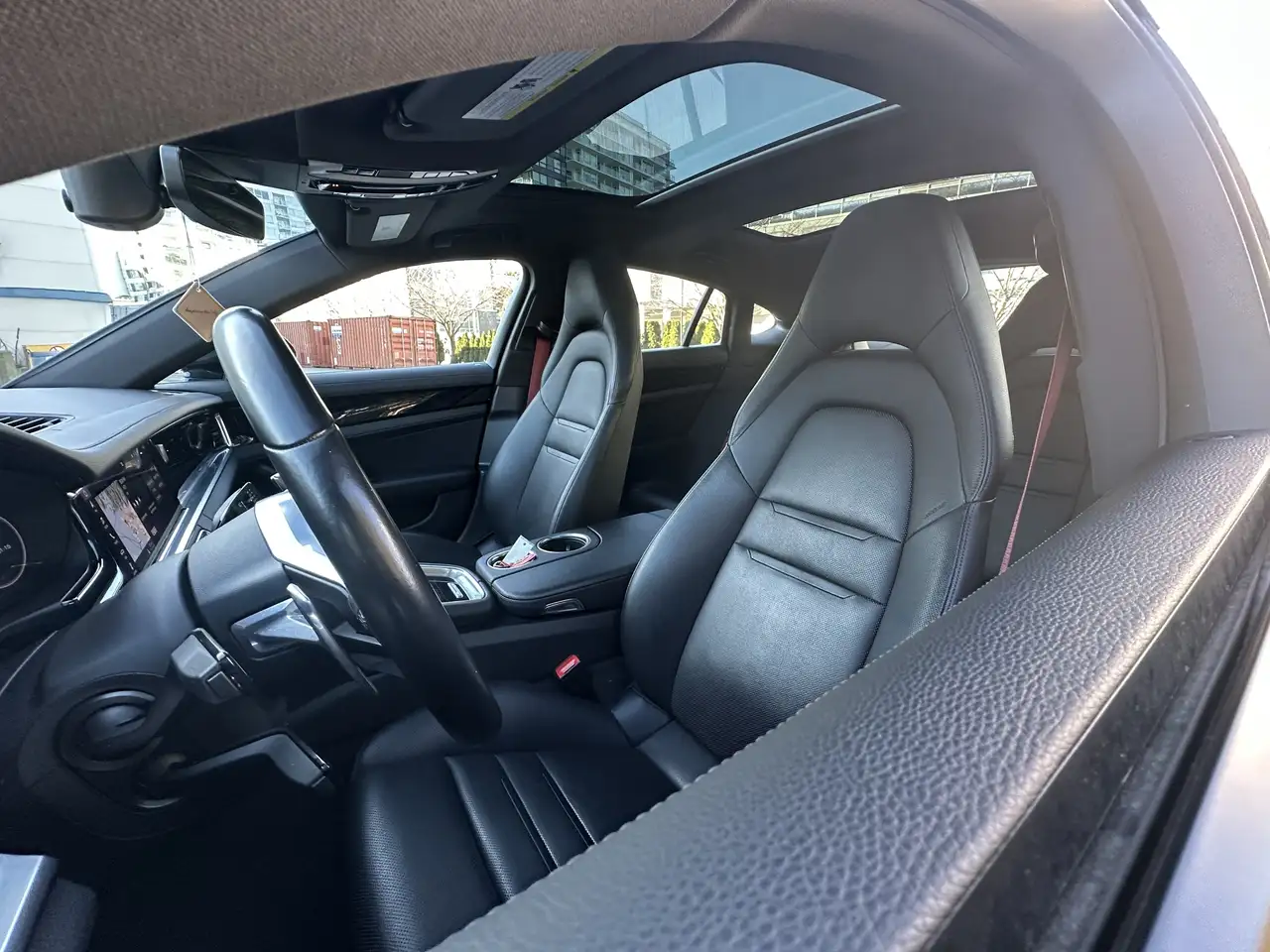 Porsche Panamera снимка Porsche Panamera