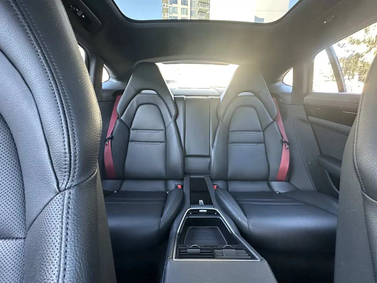 Porsche Panamera снимка Porsche Panamera