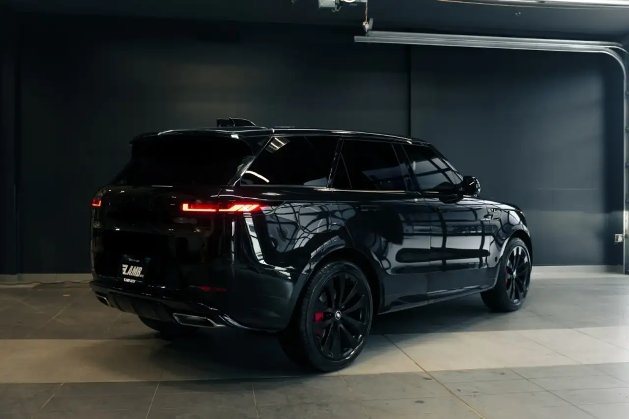 Land Rover Range Rover Sport снимка Land Rover Range Rover Sport