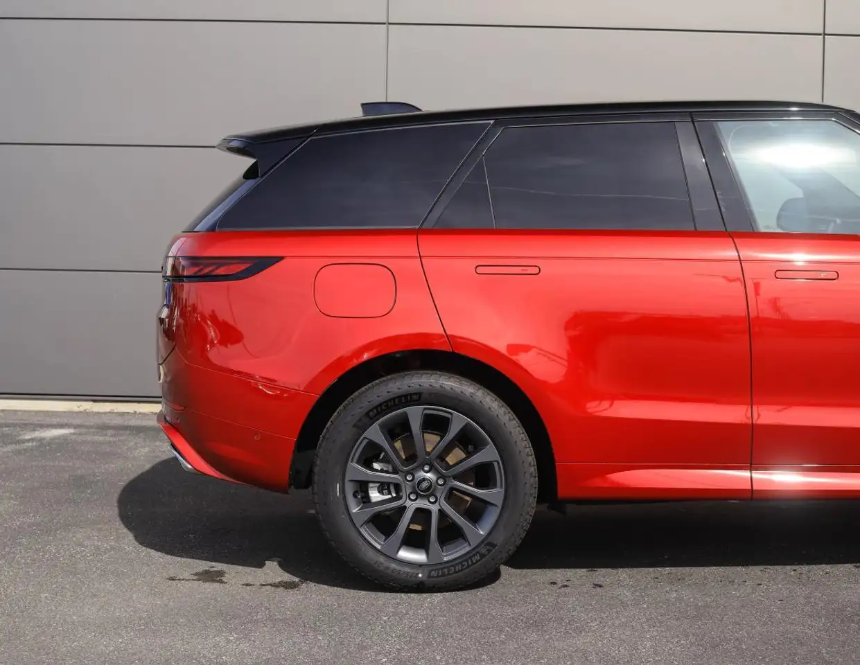 Land Rover Range Rover Sport снимка Land Rover Range Rover Sport