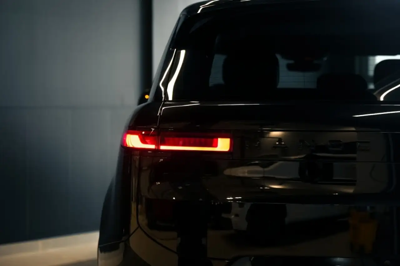 Land Rover Range Rover Sport снимка Land Rover Range Rover Sport