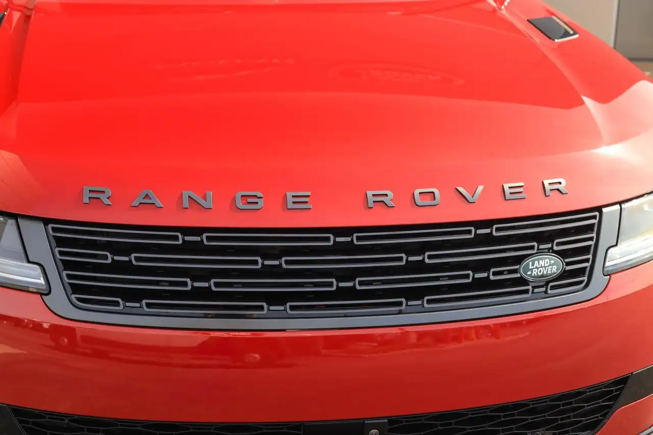 Land Rover Range Rover Sport снимка Land Rover Range Rover Sport