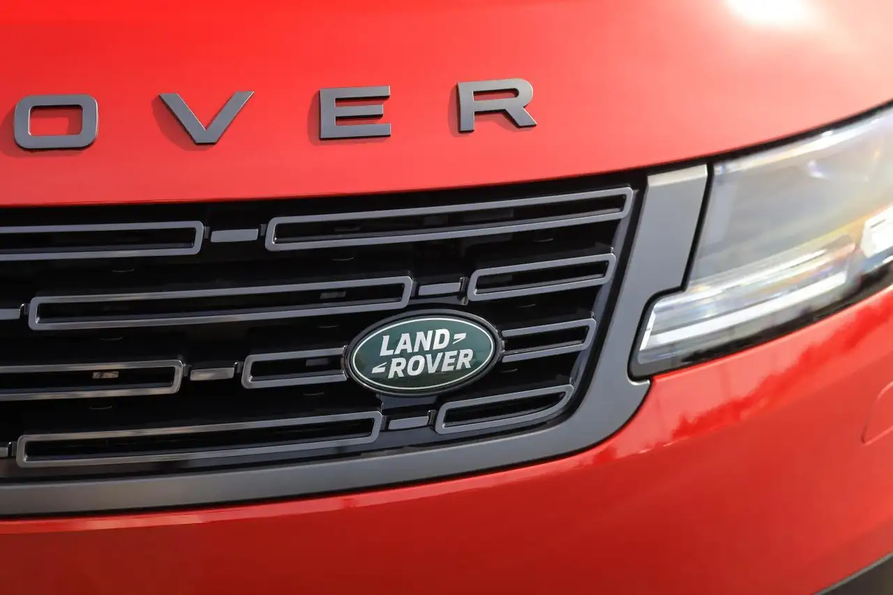 Land Rover Range Rover Sport снимка Land Rover Range Rover Sport