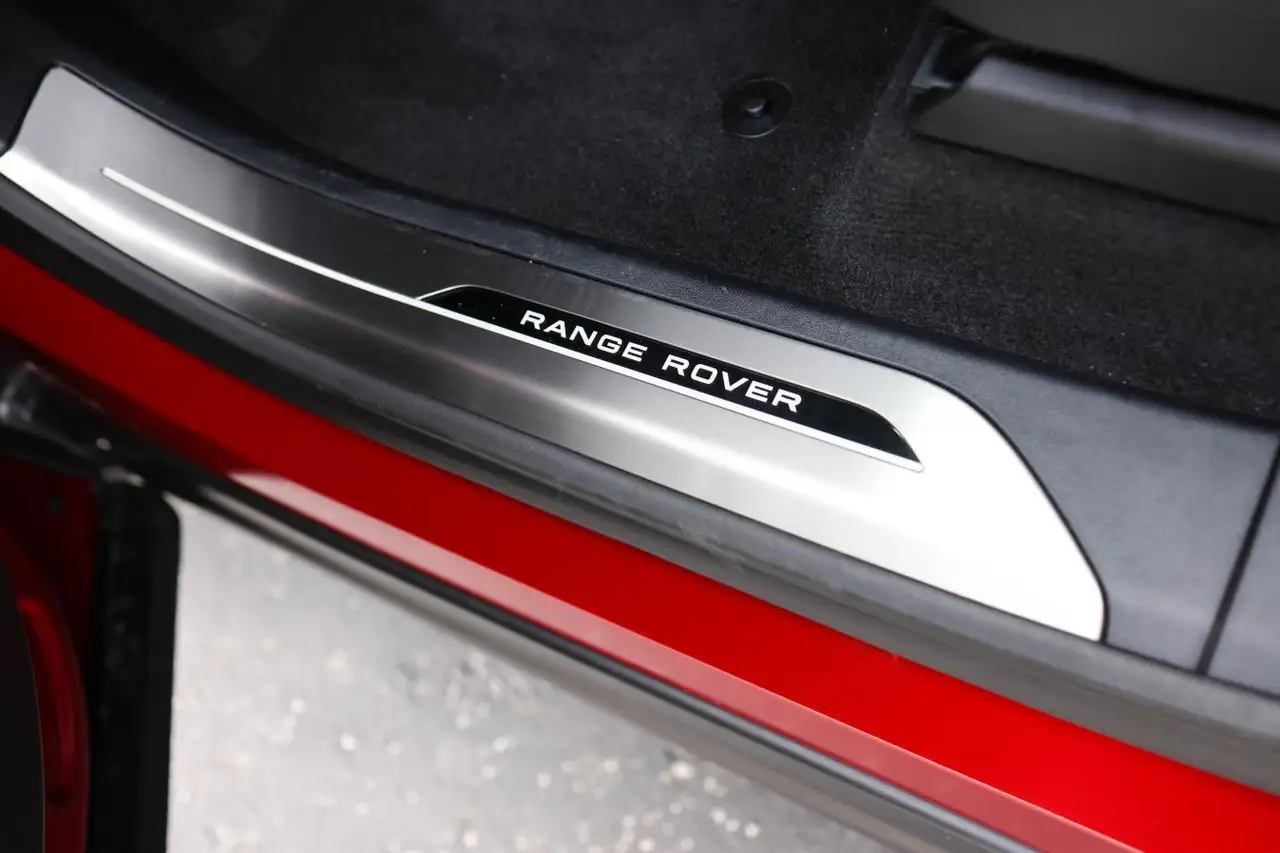 Land Rover Range Rover Sport снимка Land Rover Range Rover Sport