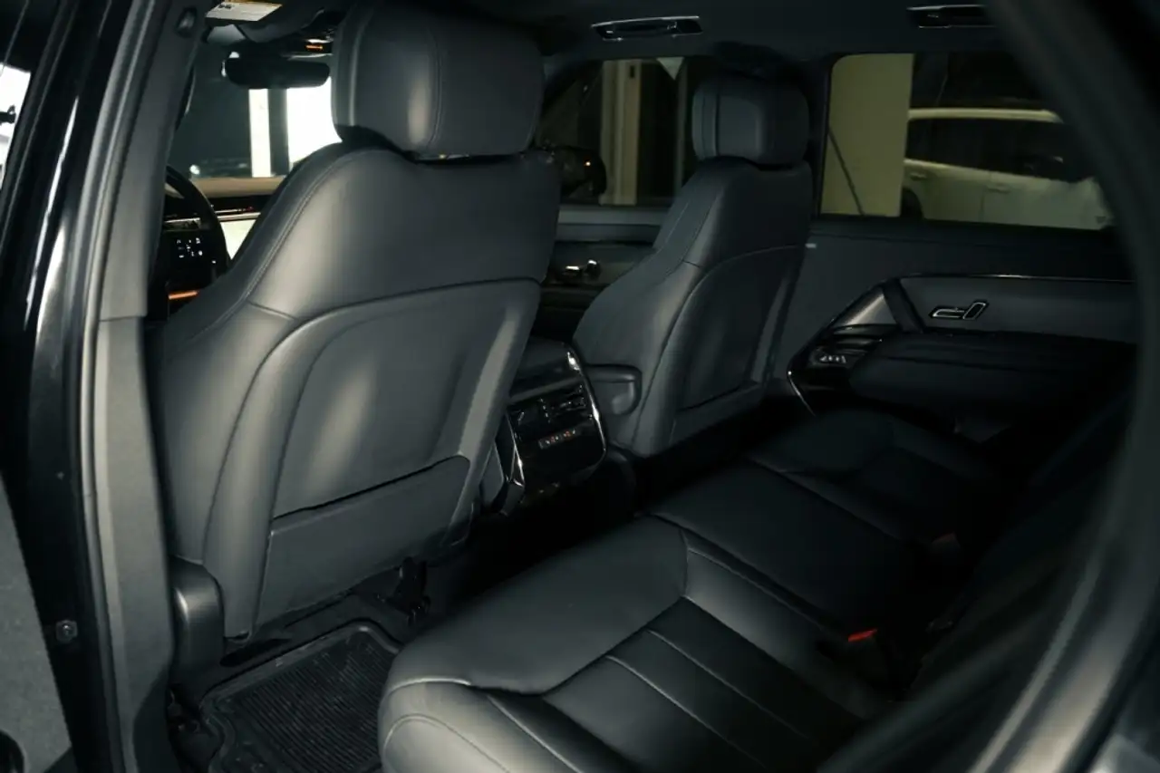 Land Rover Range Rover Sport снимка Land Rover Range Rover Sport