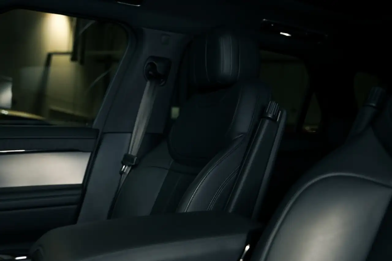 Land Rover Range Rover Sport снимка Land Rover Range Rover Sport