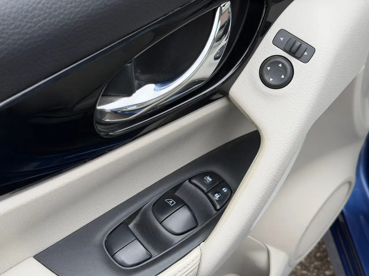 Nissan Qashqai снимка Nissan Qashqai