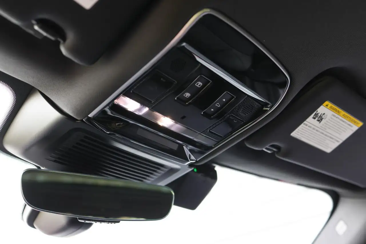 Land Rover Range Rover Sport снимка Land Rover Range Rover Sport