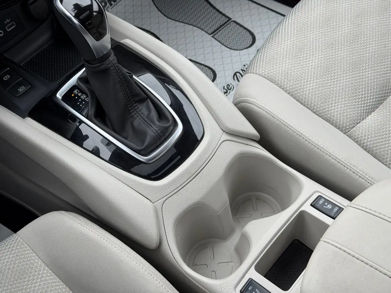 Nissan Qashqai снимка Nissan Qashqai