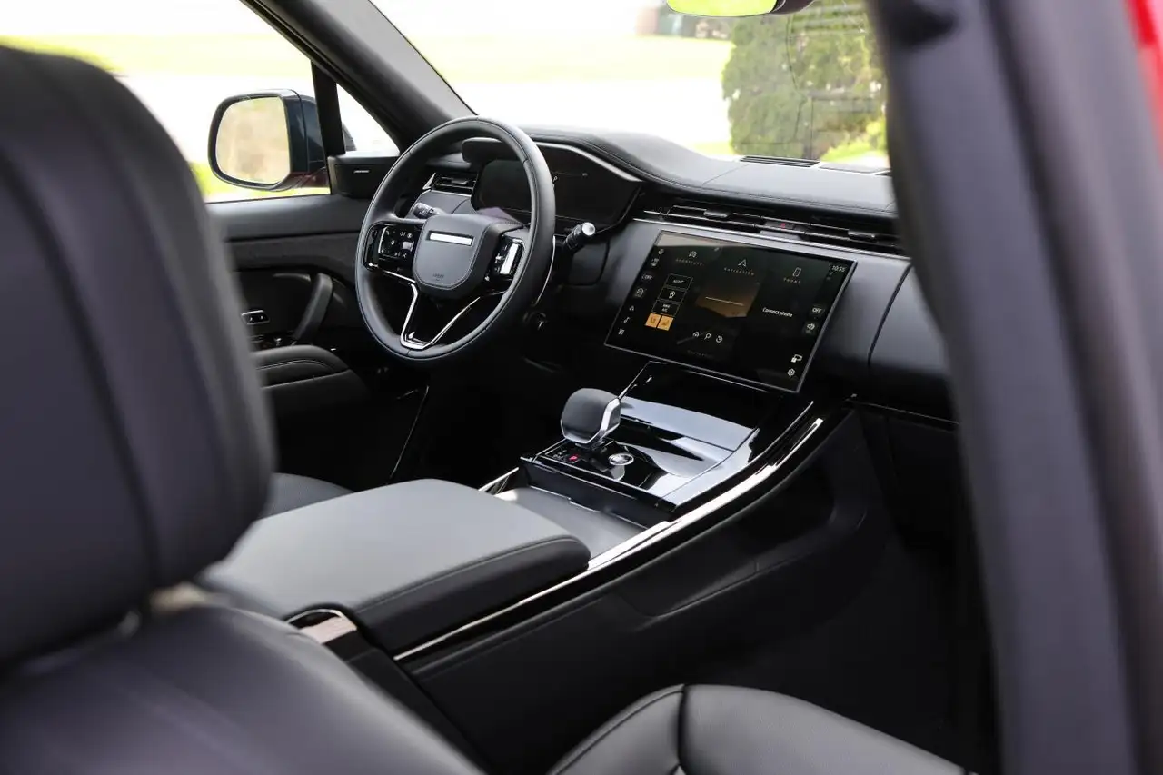 Land Rover Range Rover Sport снимка Land Rover Range Rover Sport