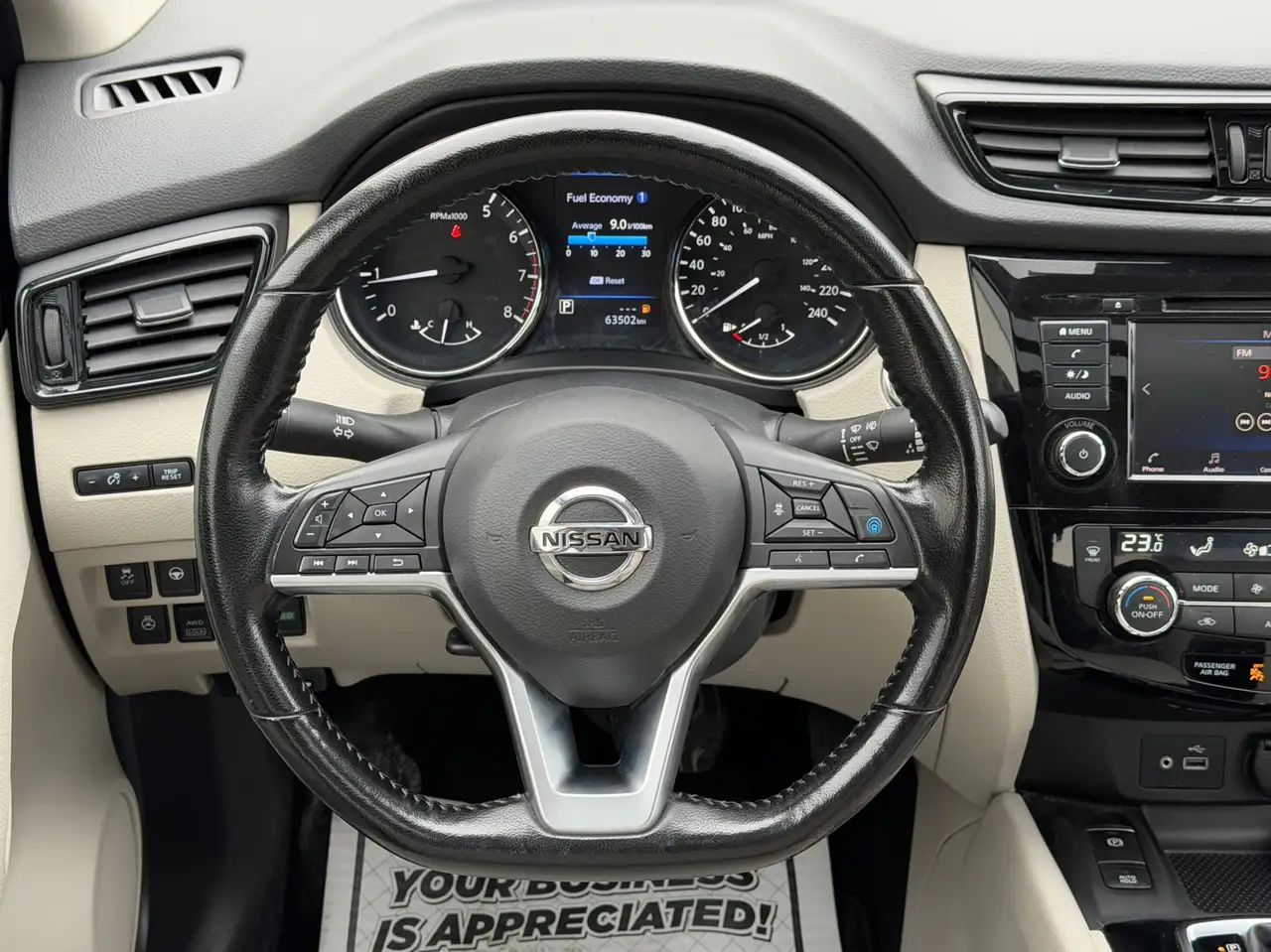 Nissan Qashqai снимка Nissan Qashqai