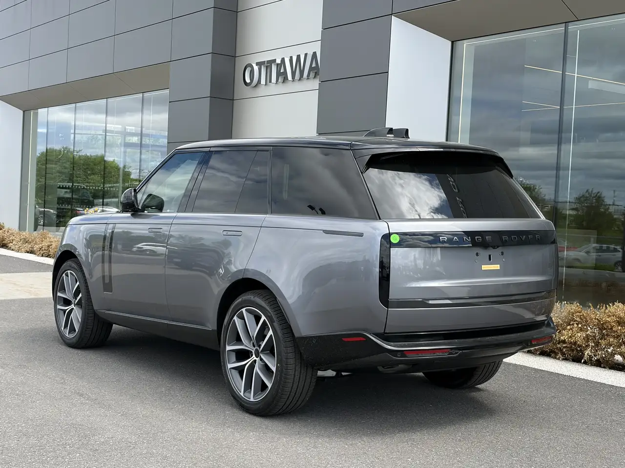 Land Rover Range Rover photo Land Rover Range Rover