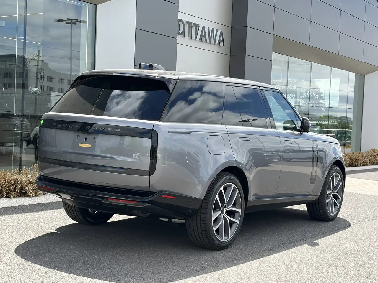 Land Rover Range Rover photo Land Rover Range Rover