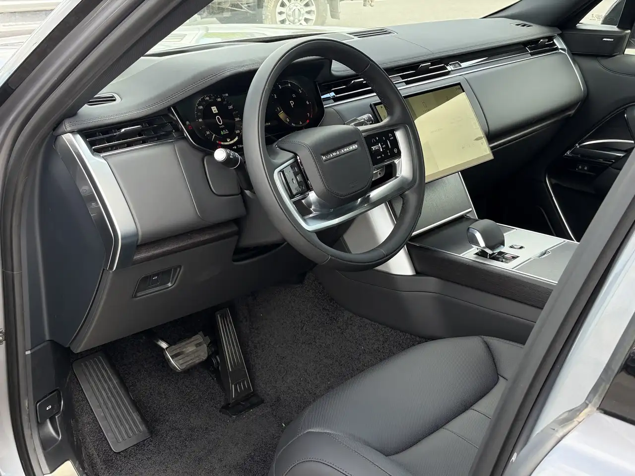 Land Rover Range Rover photo Land Rover Range Rover