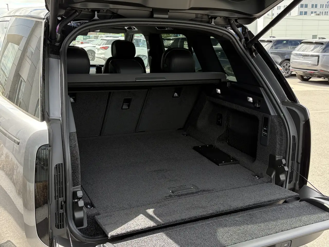 Land Rover Range Rover photo Land Rover Range Rover
