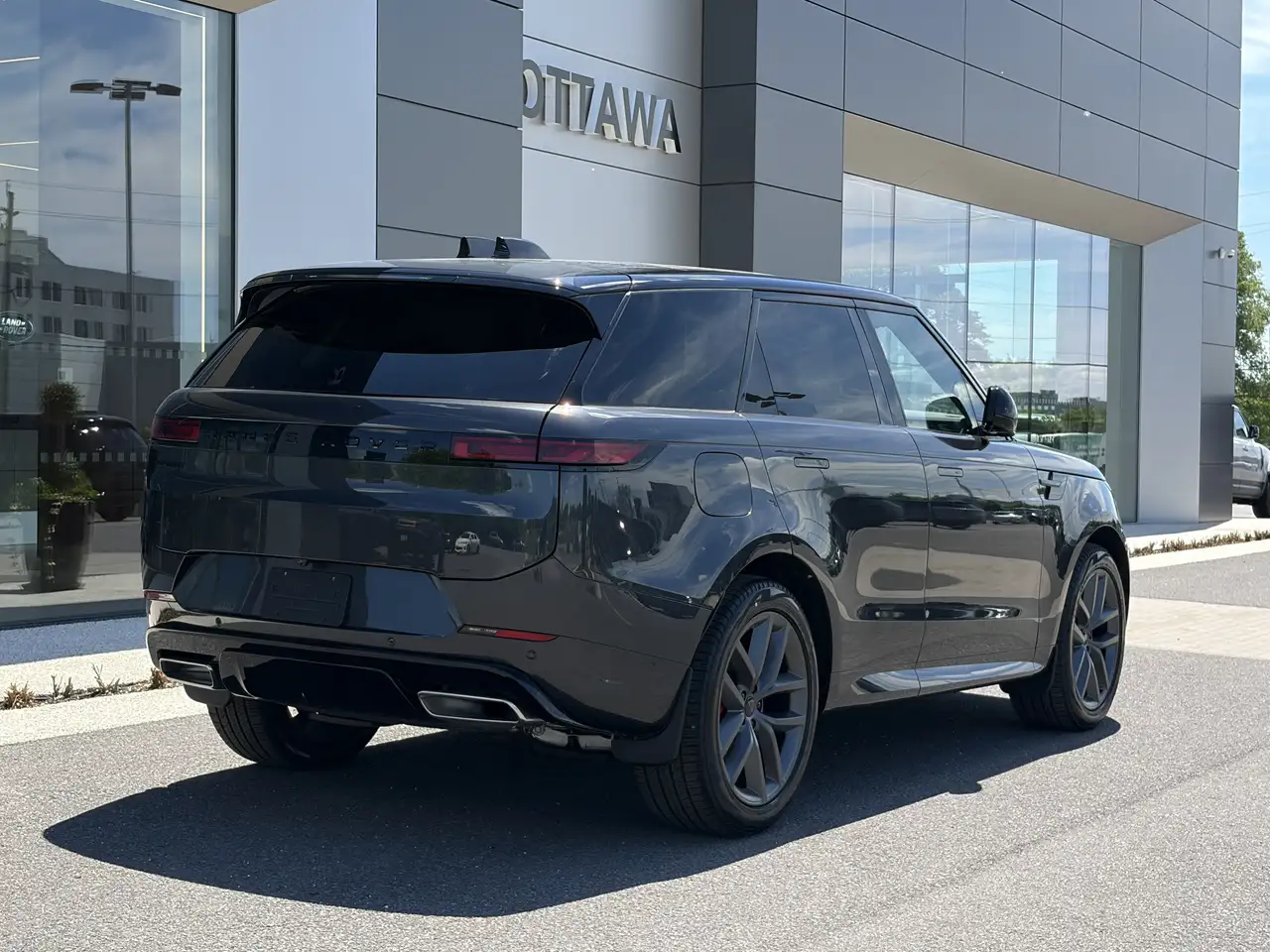 Land Rover Range Rover Sport photo Land Rover Range Rover Sport