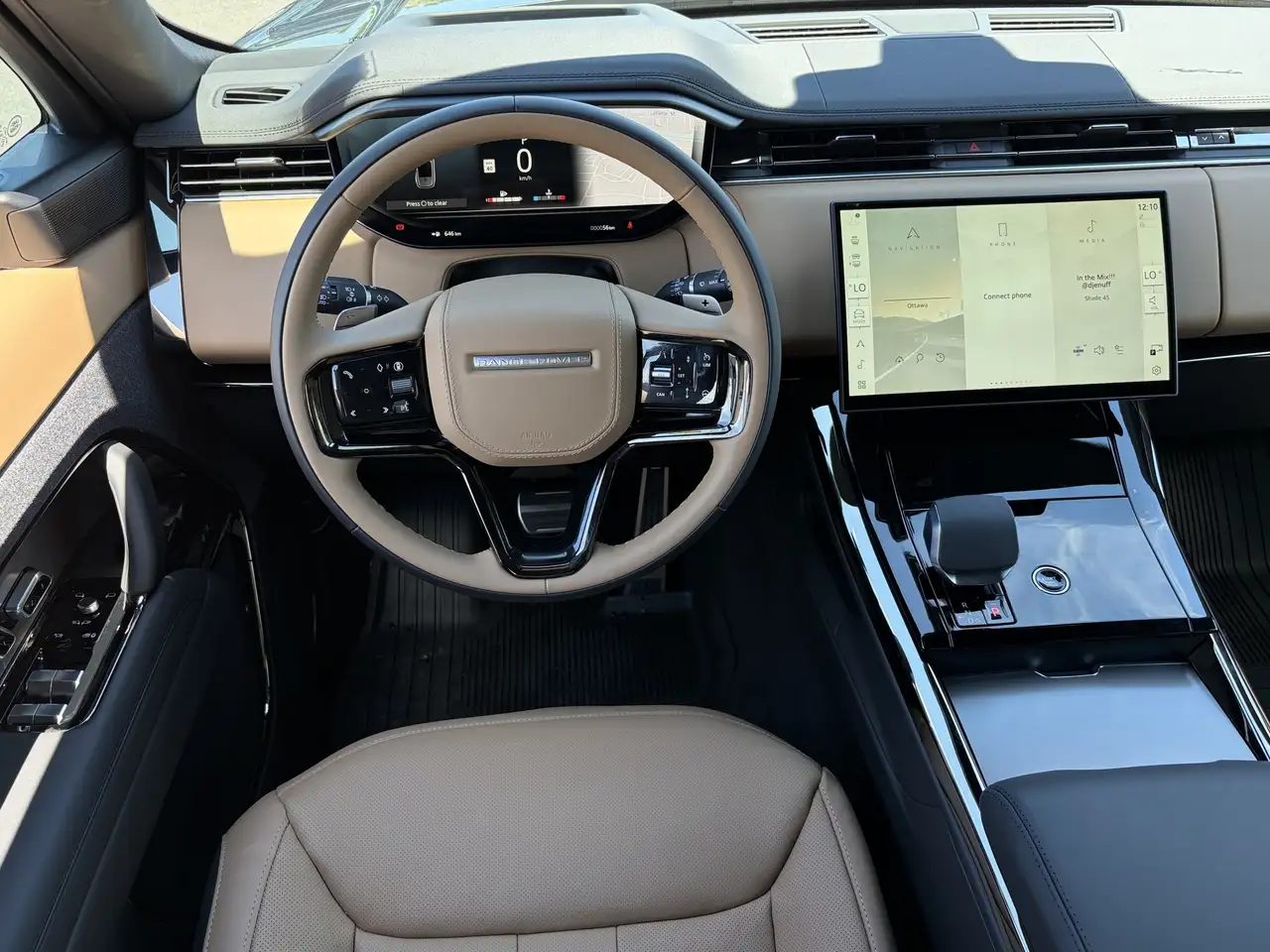 Land Rover Range Rover Sport photo Land Rover Range Rover Sport