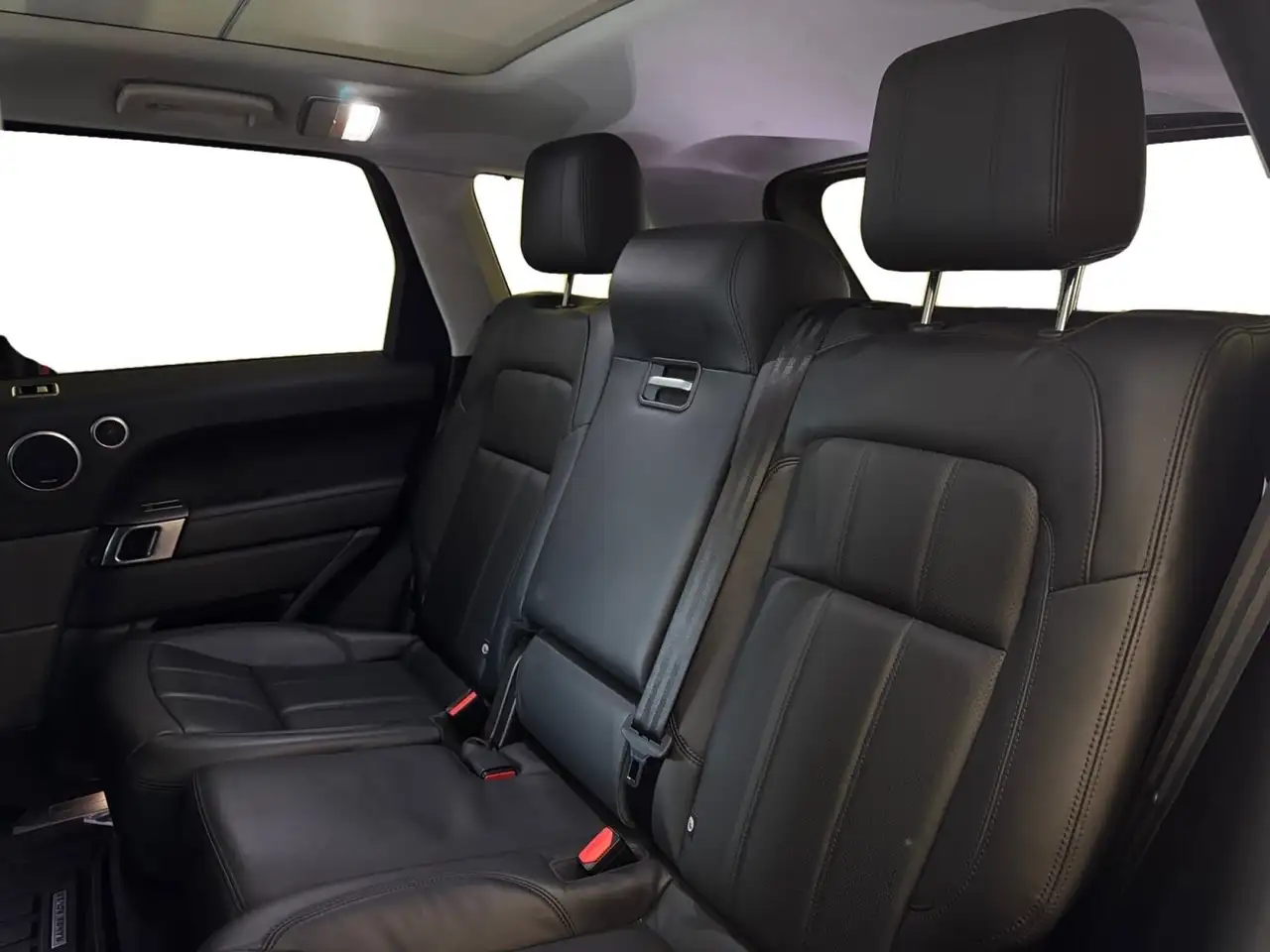 Land Rover Range Rover Sport снимка Land Rover Range Rover Sport