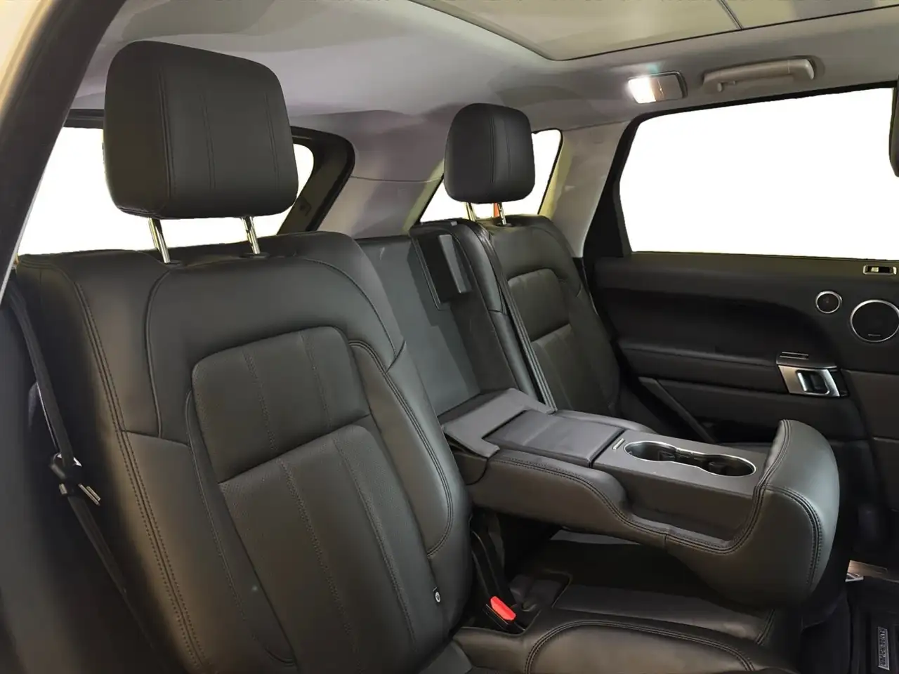 Land Rover Range Rover Sport снимка Land Rover Range Rover Sport
