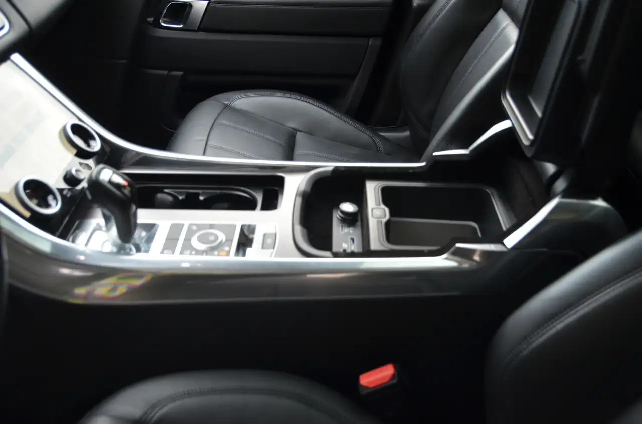 Land Rover Range Rover Sport снимка Land Rover Range Rover Sport