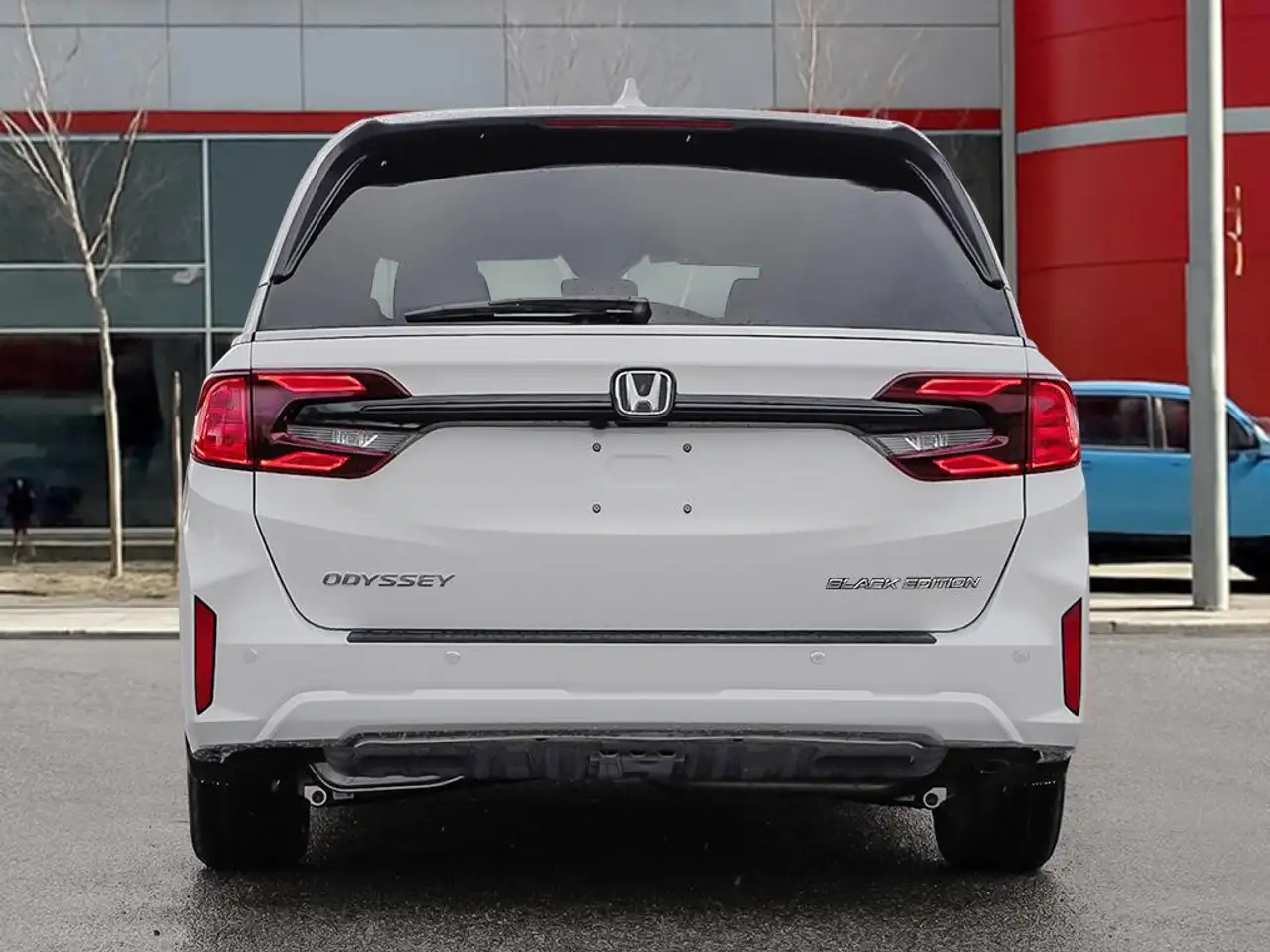 Honda Odyssey снимка Honda Odyssey