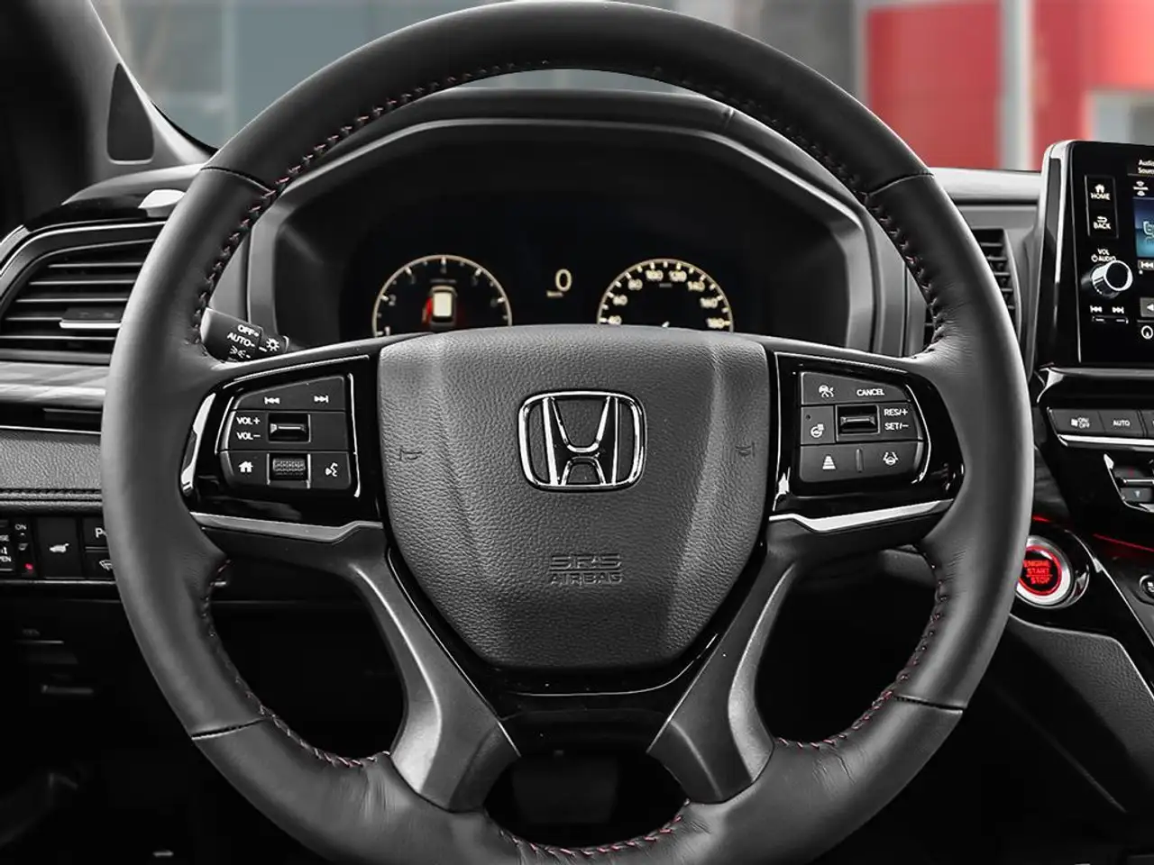 Honda Odyssey снимка Honda Odyssey