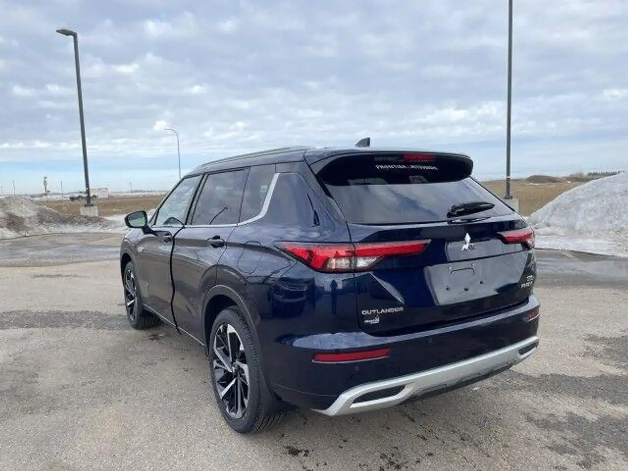 Mitsubishi Outlander снимка Mitsubishi Outlander