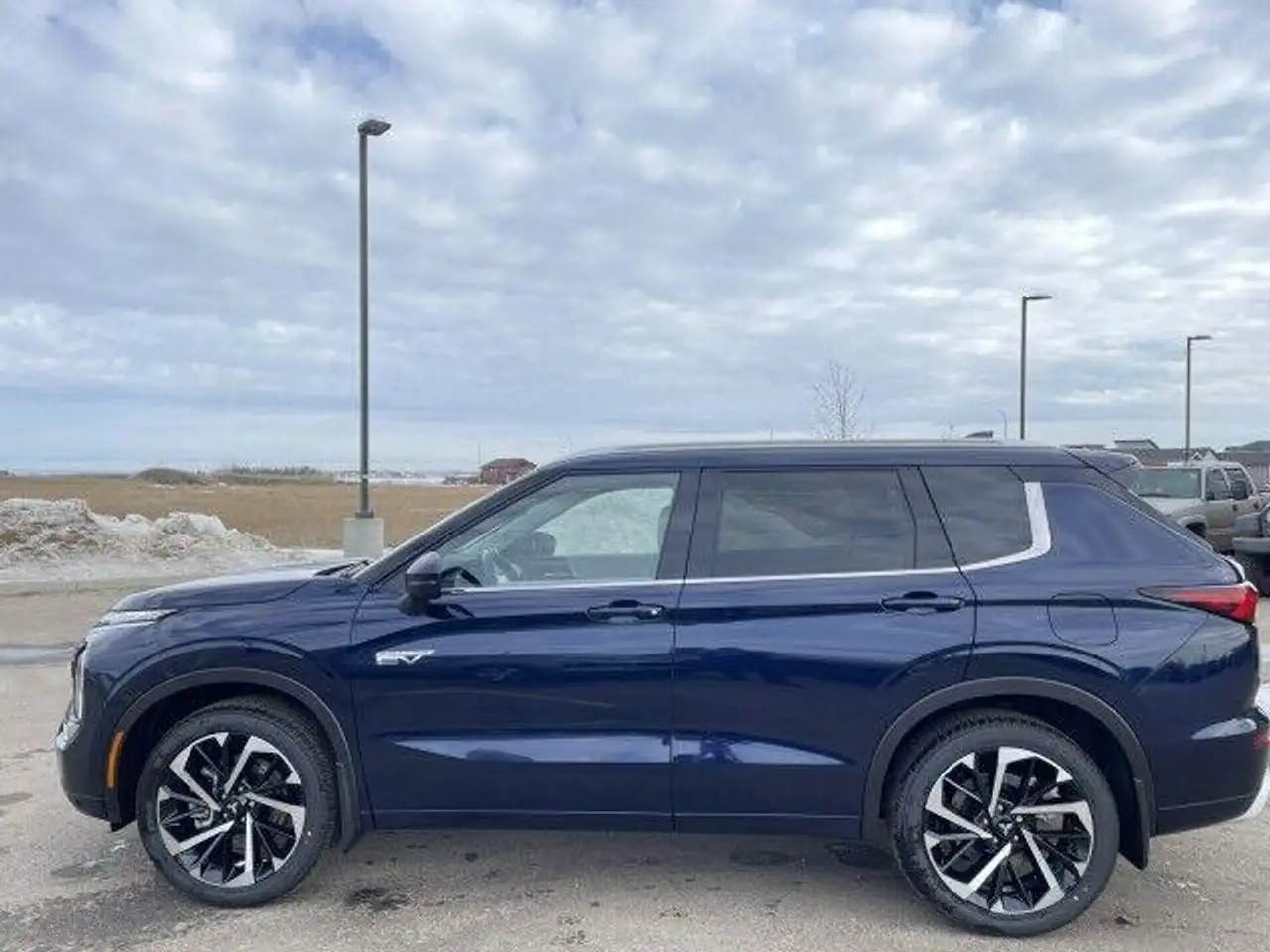 Mitsubishi Outlander снимка Mitsubishi Outlander