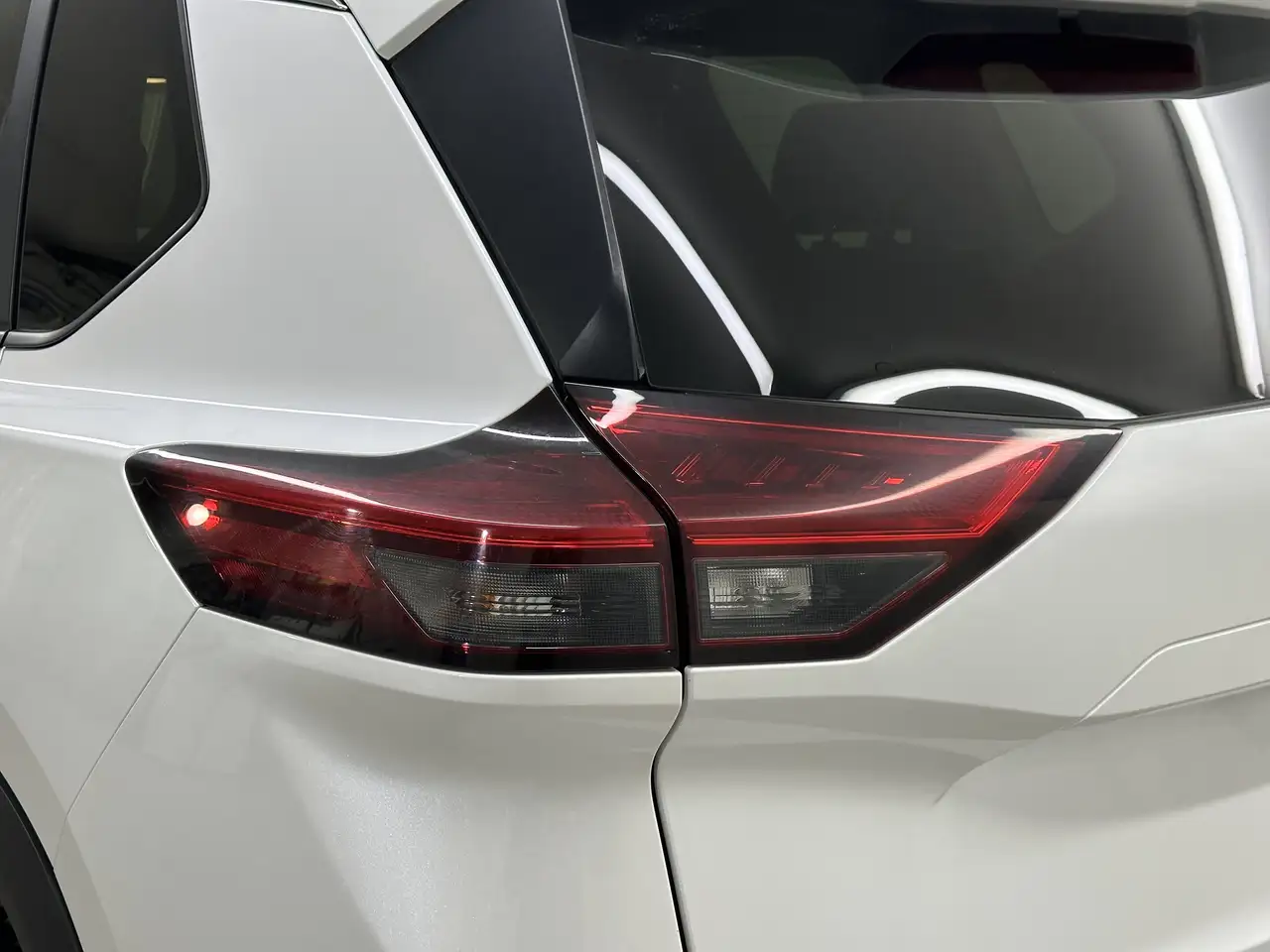 Nissan Rogue fotografie Nissan Rogue