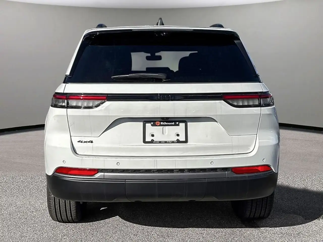 Jeep Grand Cherokee photo Jeep Grand Cherokee