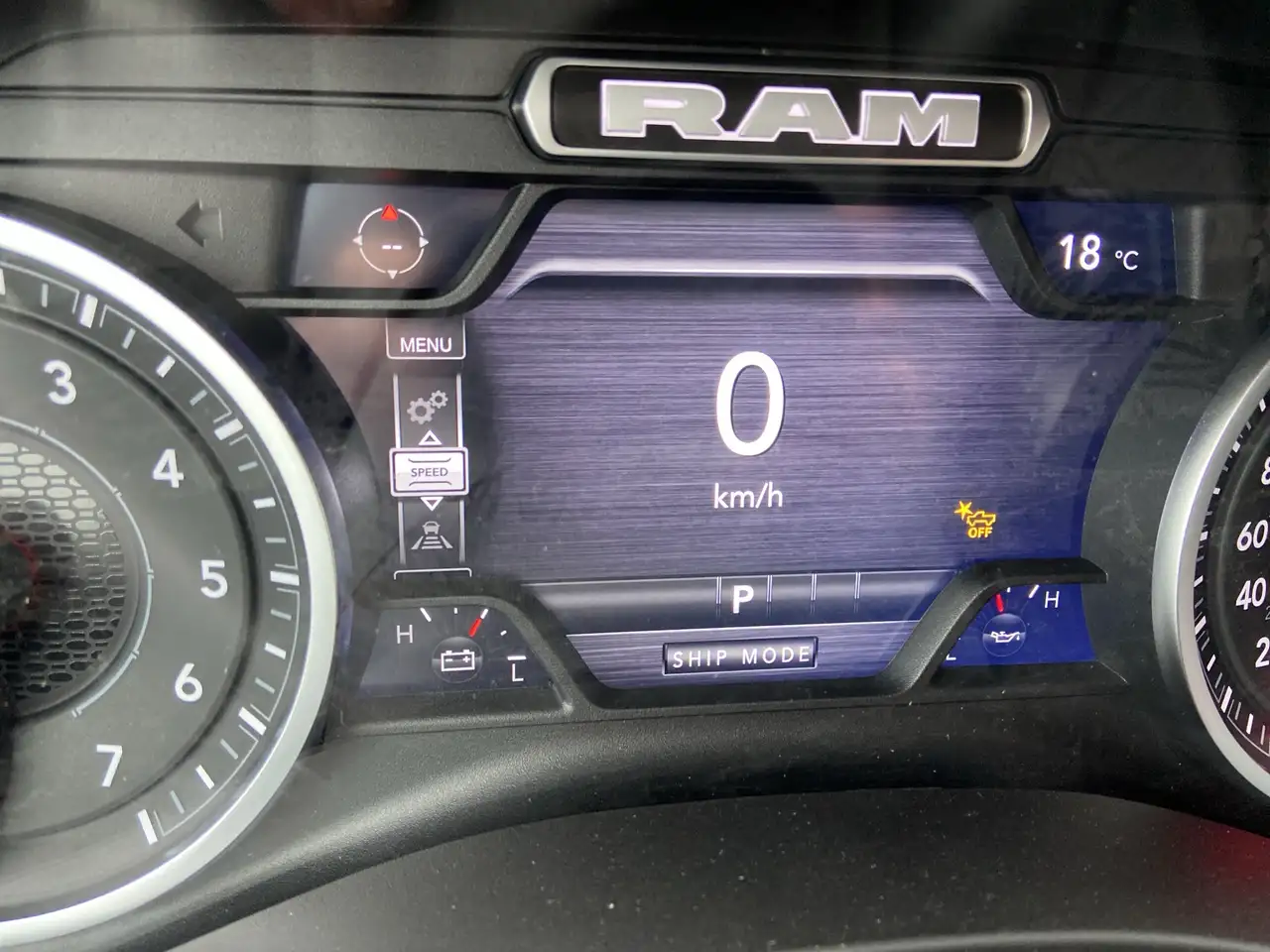 RAM 1500 снимка RAM 1500