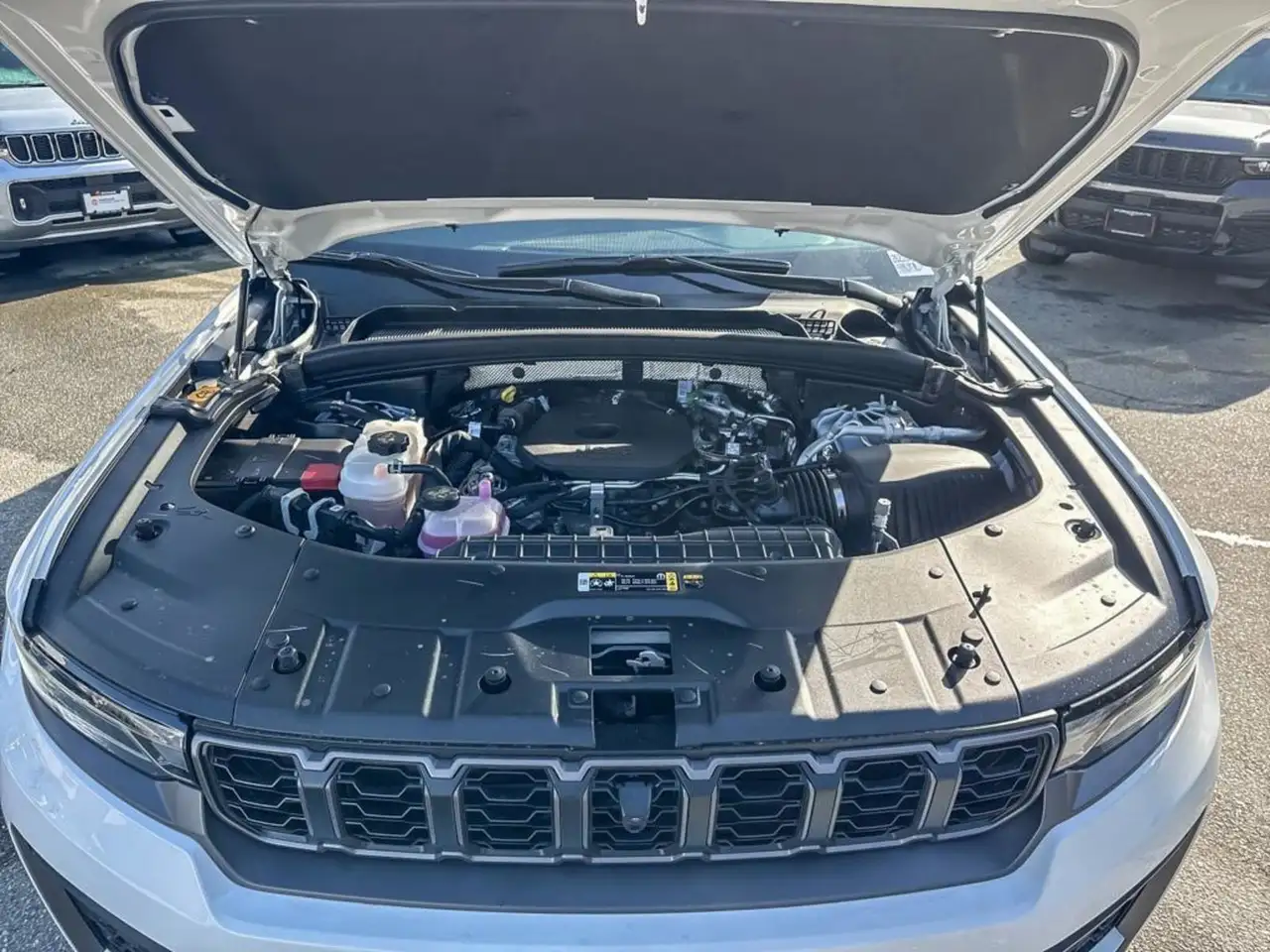 Jeep Grand Cherokee photo Jeep Grand Cherokee