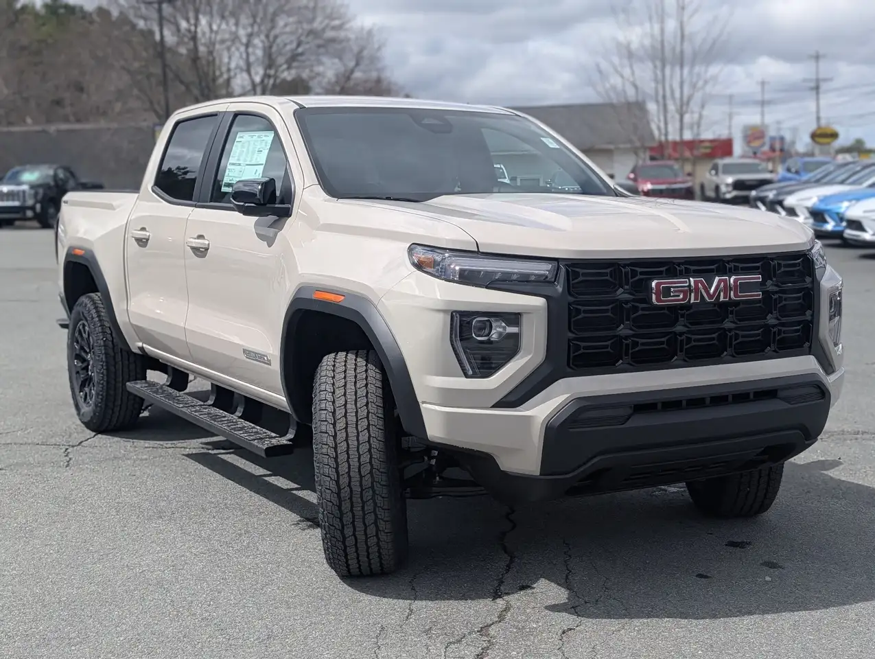 GMC Canyon снимка GMC Canyon