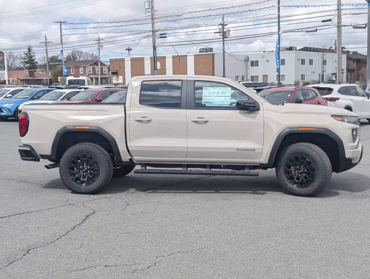 GMC Canyon снимка GMC Canyon