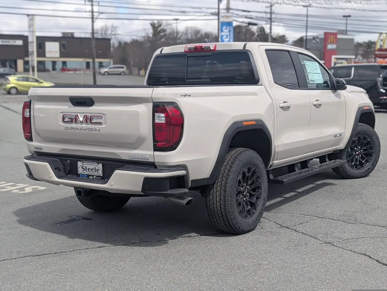 GMC Canyon снимка GMC Canyon