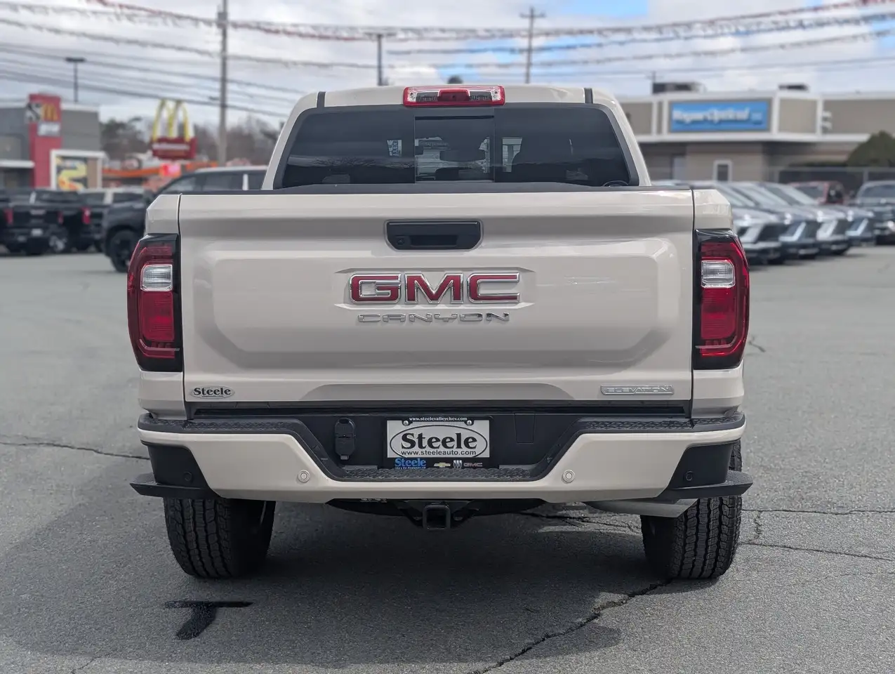 GMC Canyon снимка GMC Canyon