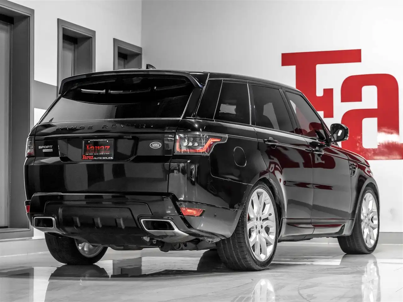 Land Rover Range Rover Sport снимка Land Rover Range Rover Sport