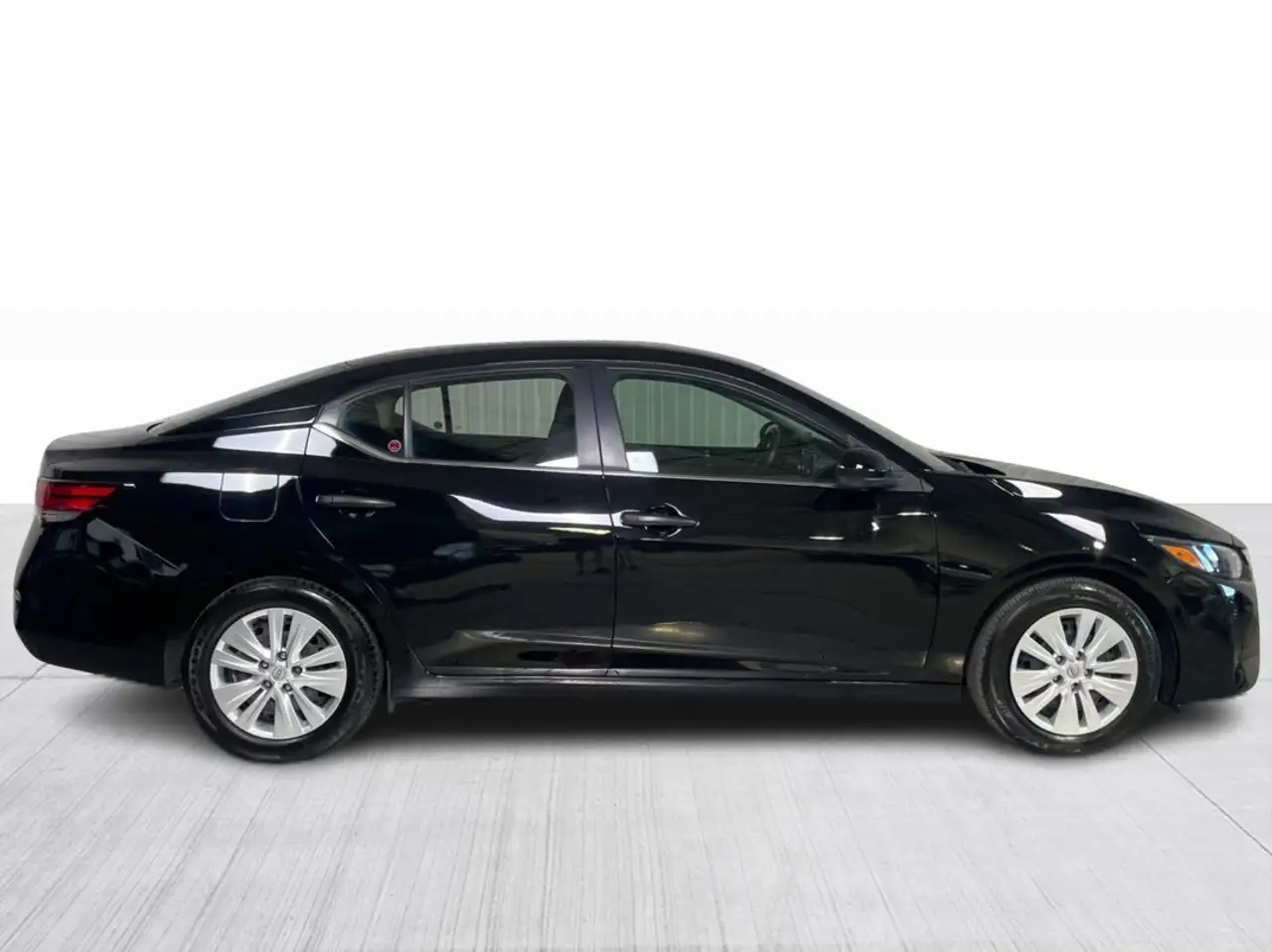 Nissan Sentra photo Nissan Sentra