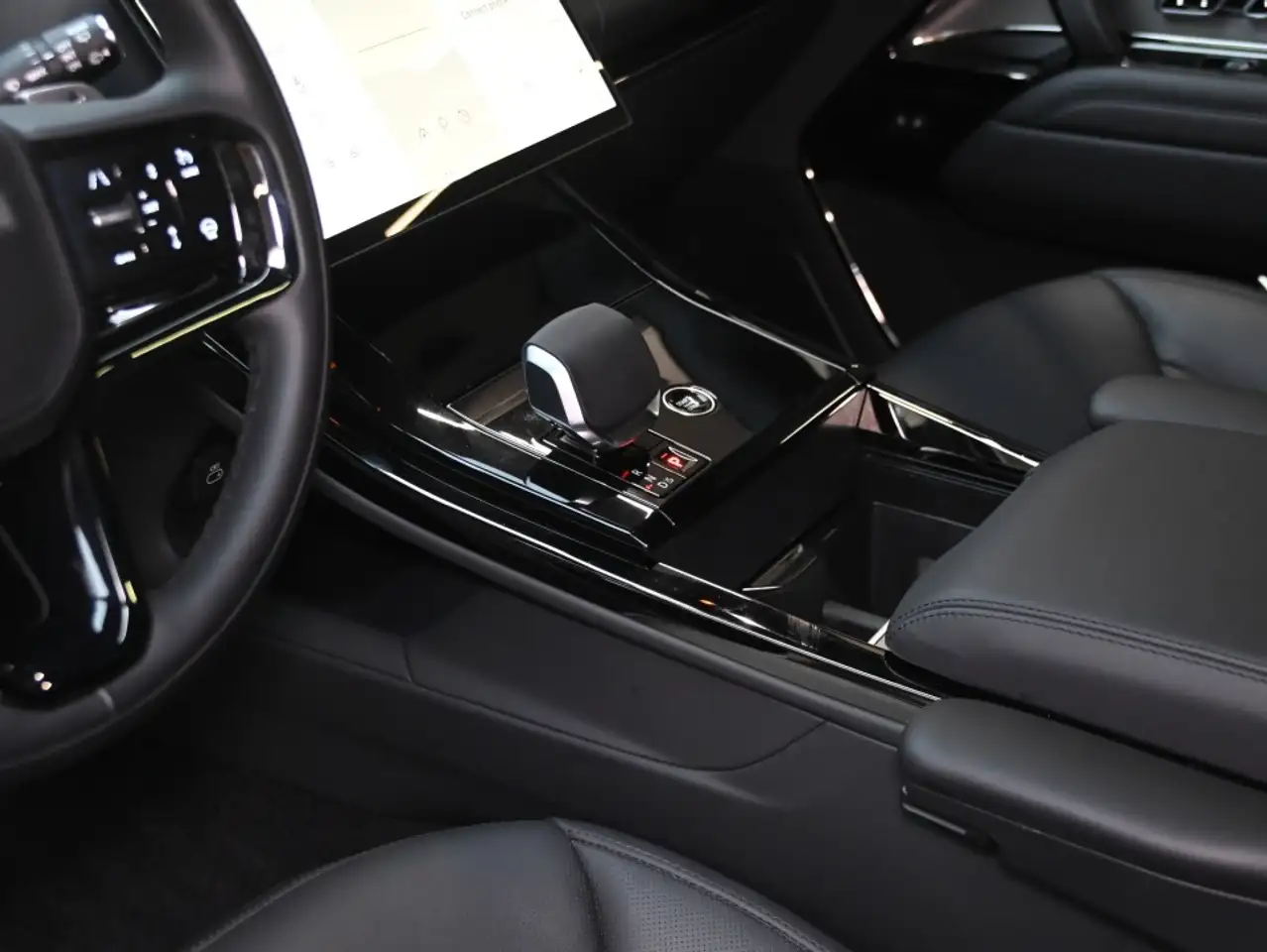 Land Rover Range Rover Sport снимка Land Rover Range Rover Sport