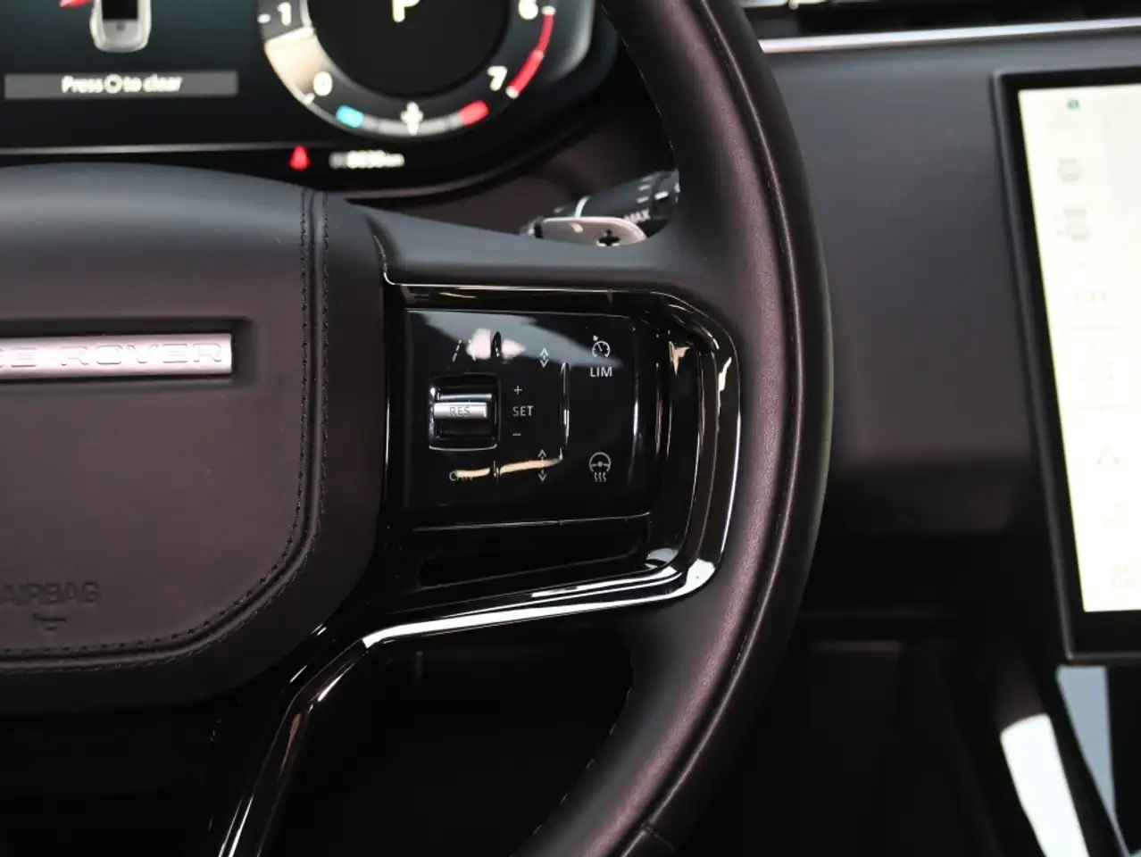 Land Rover Range Rover Sport снимка Land Rover Range Rover Sport