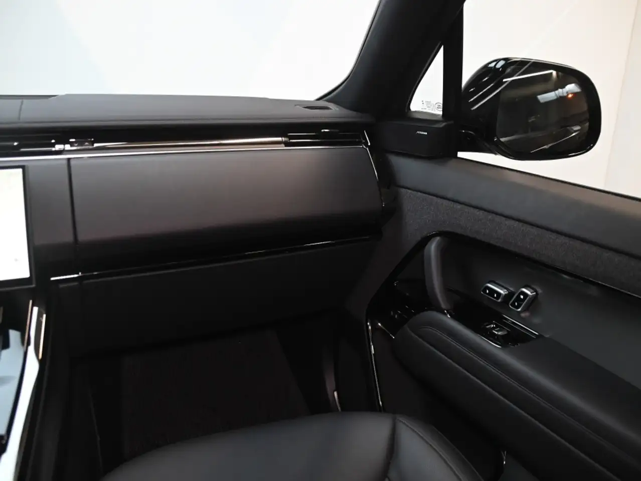 Land Rover Range Rover Sport снимка Land Rover Range Rover Sport