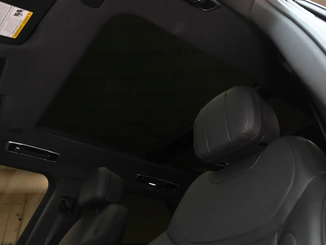 Land Rover Range Rover Sport снимка Land Rover Range Rover Sport
