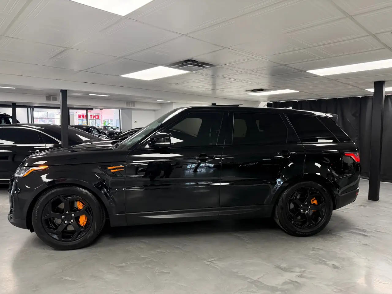 Land Rover Range Rover Sport photo Land Rover Range Rover Sport