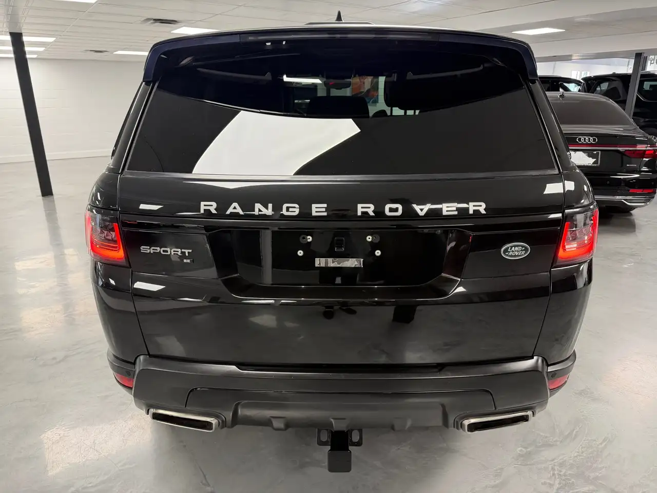 Land Rover Range Rover Sport photo Land Rover Range Rover Sport