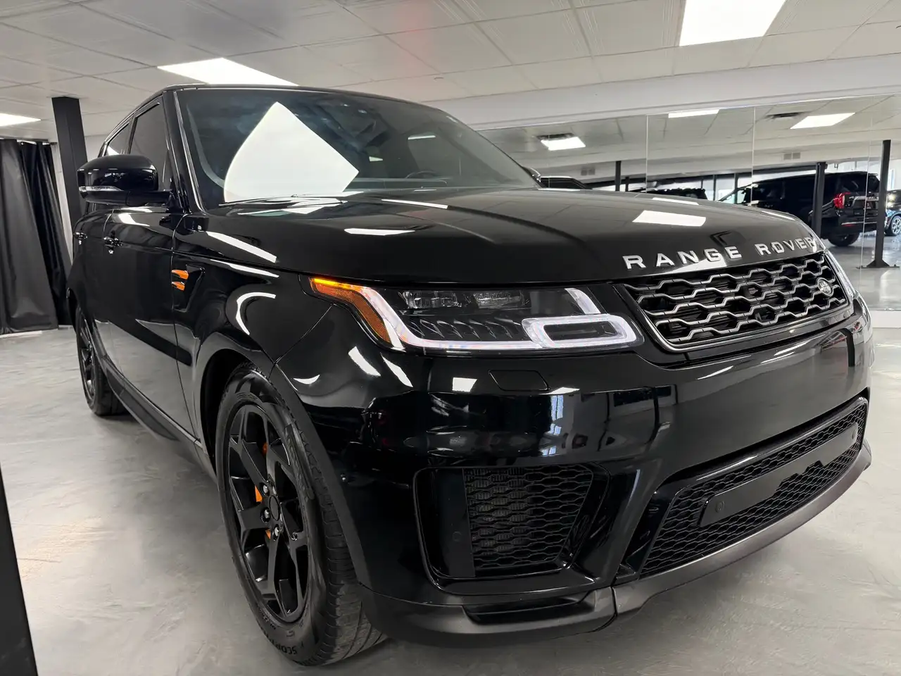Land Rover Range Rover Sport photo Land Rover Range Rover Sport