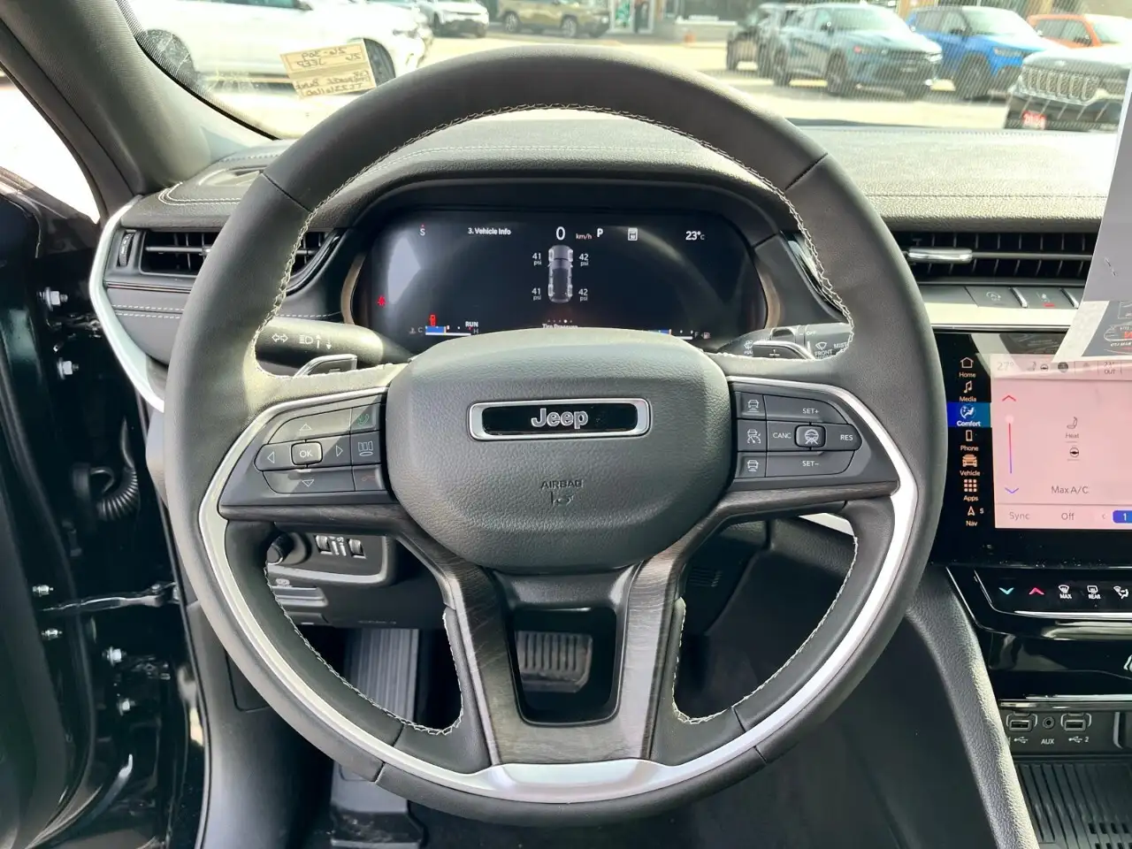 Jeep Grand Cherokee снимка Jeep Grand Cherokee
