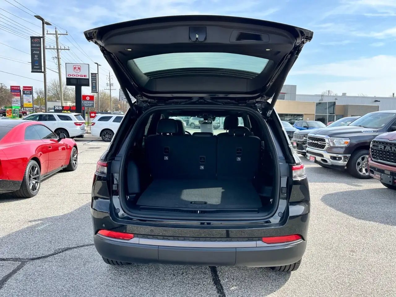 Jeep Grand Cherokee снимка Jeep Grand Cherokee
