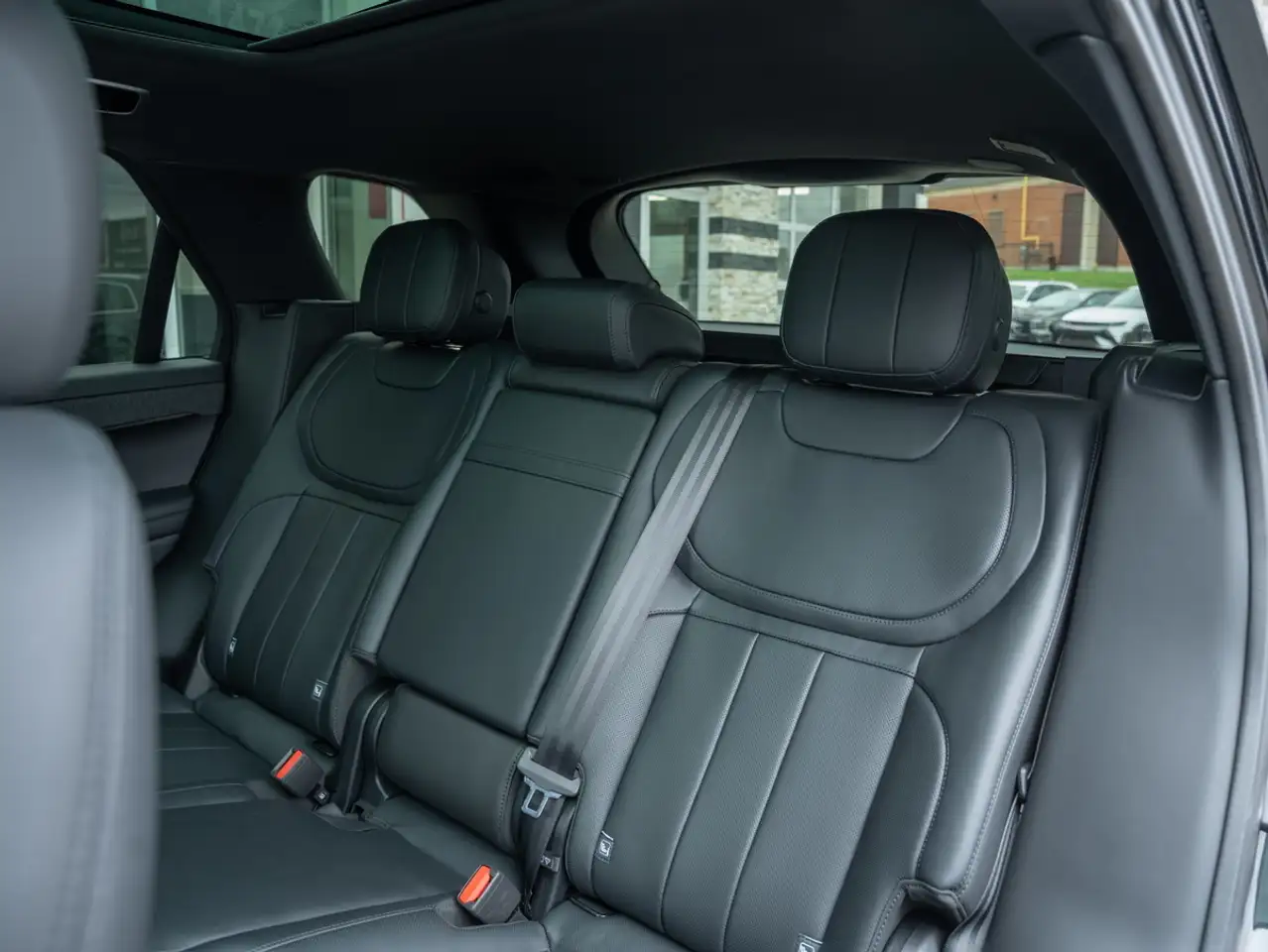 Land Rover Range Rover Sport снимка Land Rover Range Rover Sport